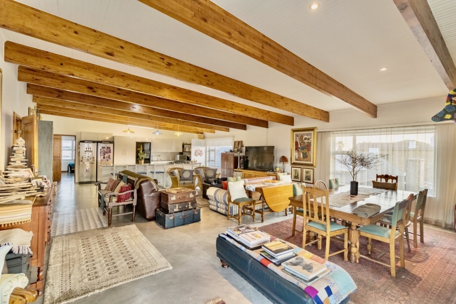 6 Bedroom Property for Sale in Yzerfontein Western Cape